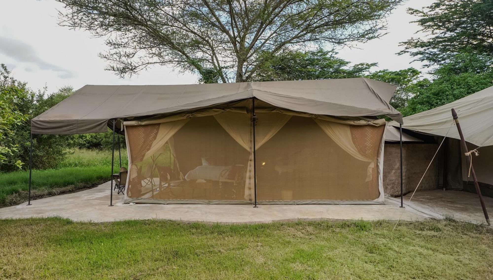 Usa River Dolly Farm & River Camp, Luxury Tents מראה חיצוני תמונה