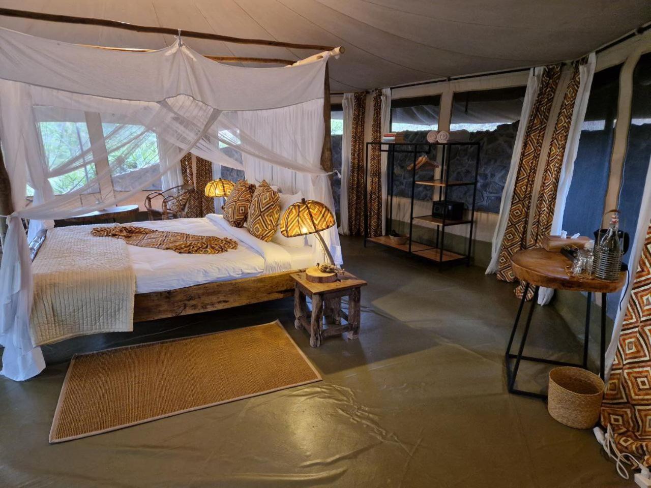 Usa River Dolly Farm & River Camp, Luxury Tents מראה חיצוני תמונה