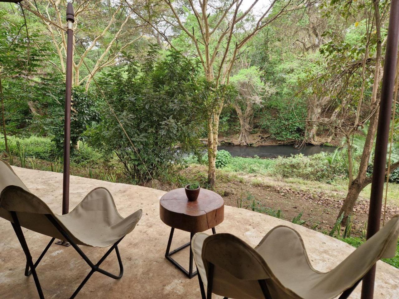 Usa River Dolly Farm & River Camp, Luxury Tents מראה חיצוני תמונה