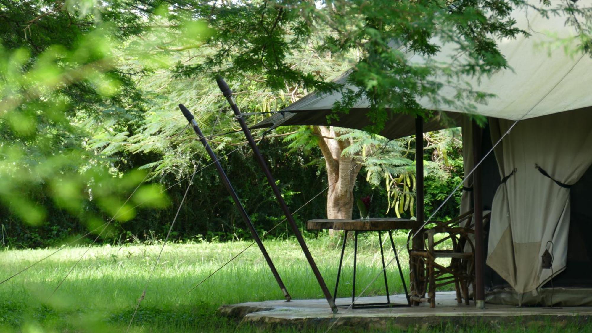 Usa River Dolly Farm & River Camp, Luxury Tents מראה חיצוני תמונה